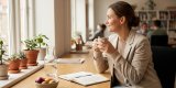 Erschöpfung und Stress im Berufsalltag vorbeugen: Praktische Strategien für Frauen